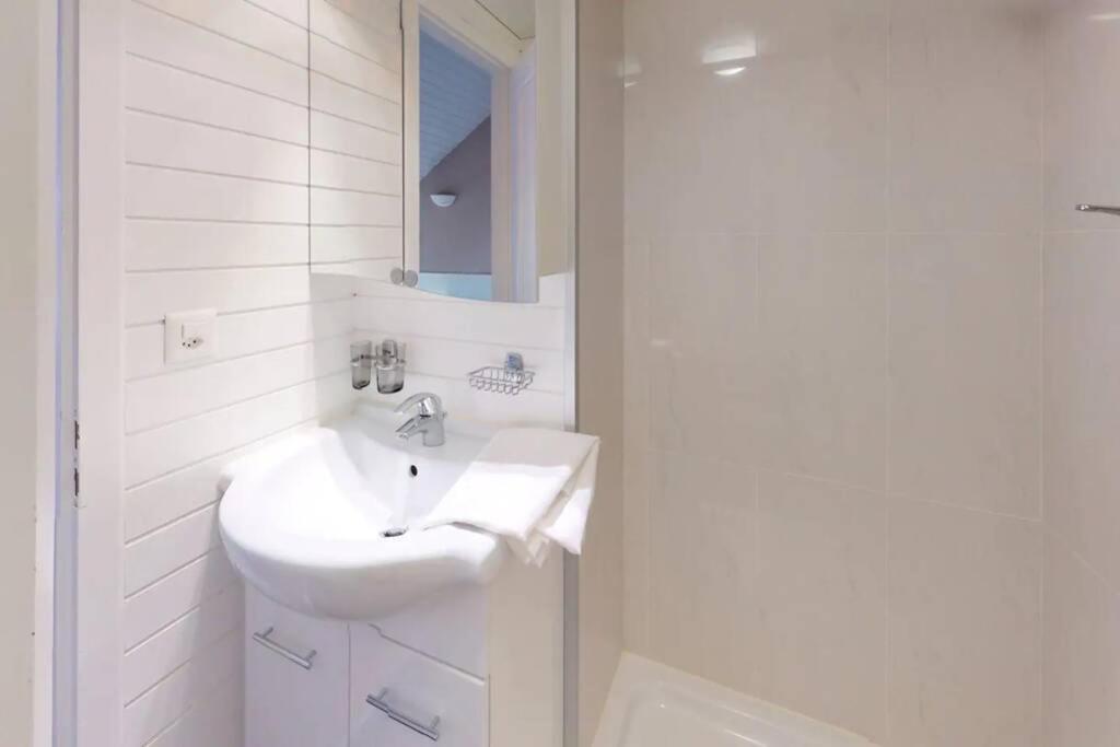 Charmant Et Lumineux Appartement Duplex A Шарме Экстерьер фото